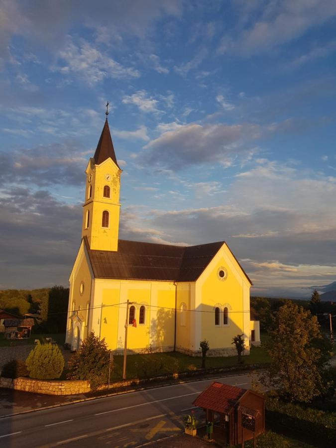 Accommodation "Old Town Dreznik" Rakovica Dış mekan fotoğraf