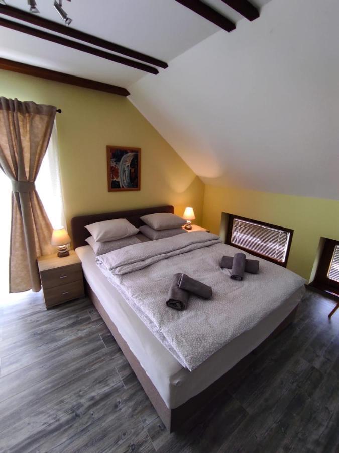Accommodation "Old Town Dreznik" Rakovica Dış mekan fotoğraf