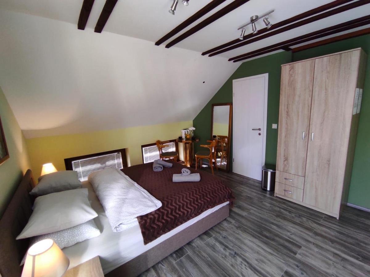 Accommodation "Old Town Dreznik" Rakovica Dış mekan fotoğraf
