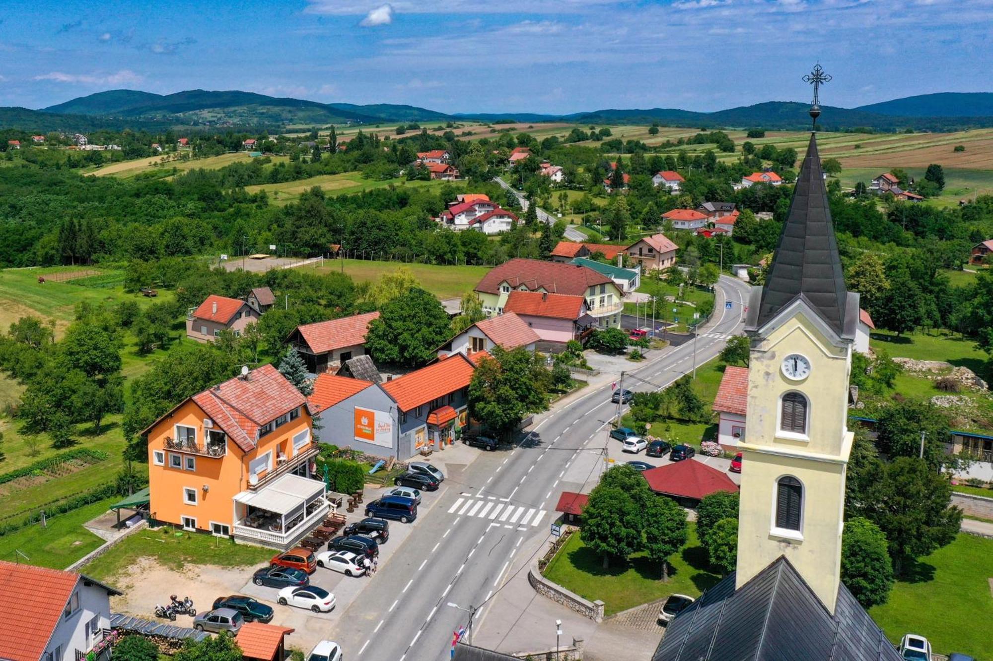 Accommodation "Old Town Dreznik" Rakovica Dış mekan fotoğraf